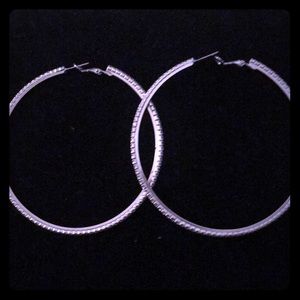 I’m selling Diamond Hoop Earings
